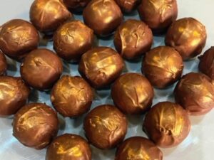 Trufa de Chocolate Belga recheado com Creme de Pistache  ( 100 Uni )